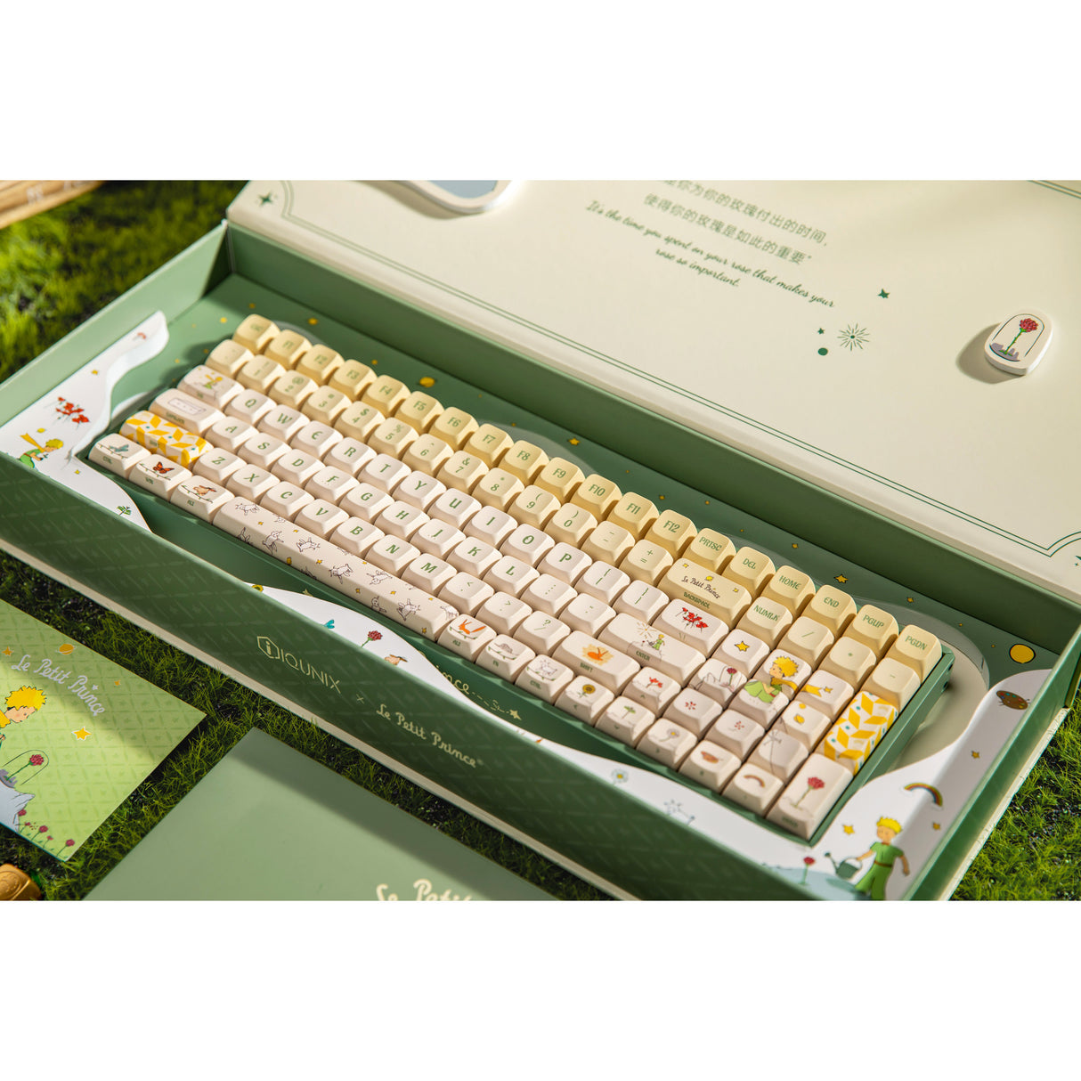 Clavier de jeu mécanique RVB Iqunix f97 floral date (vert, disposition américaine (qwerty), iquunix petit prince, 96 %, LED RVB, remplaçable à chaud, pbt, 2,4 GHz | Bluetooth 5.1 | USB-C)
