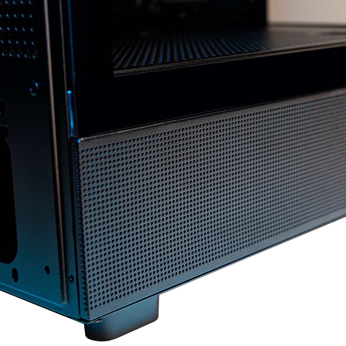 Boîtier mini tour Silverstone lucid 04 (noir | 2x USB-A | 1x USB-C | RVB | verre trempé)