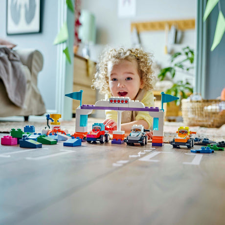 Lego duplo town 10445 voitures de course et pilotes de l'équipe f1