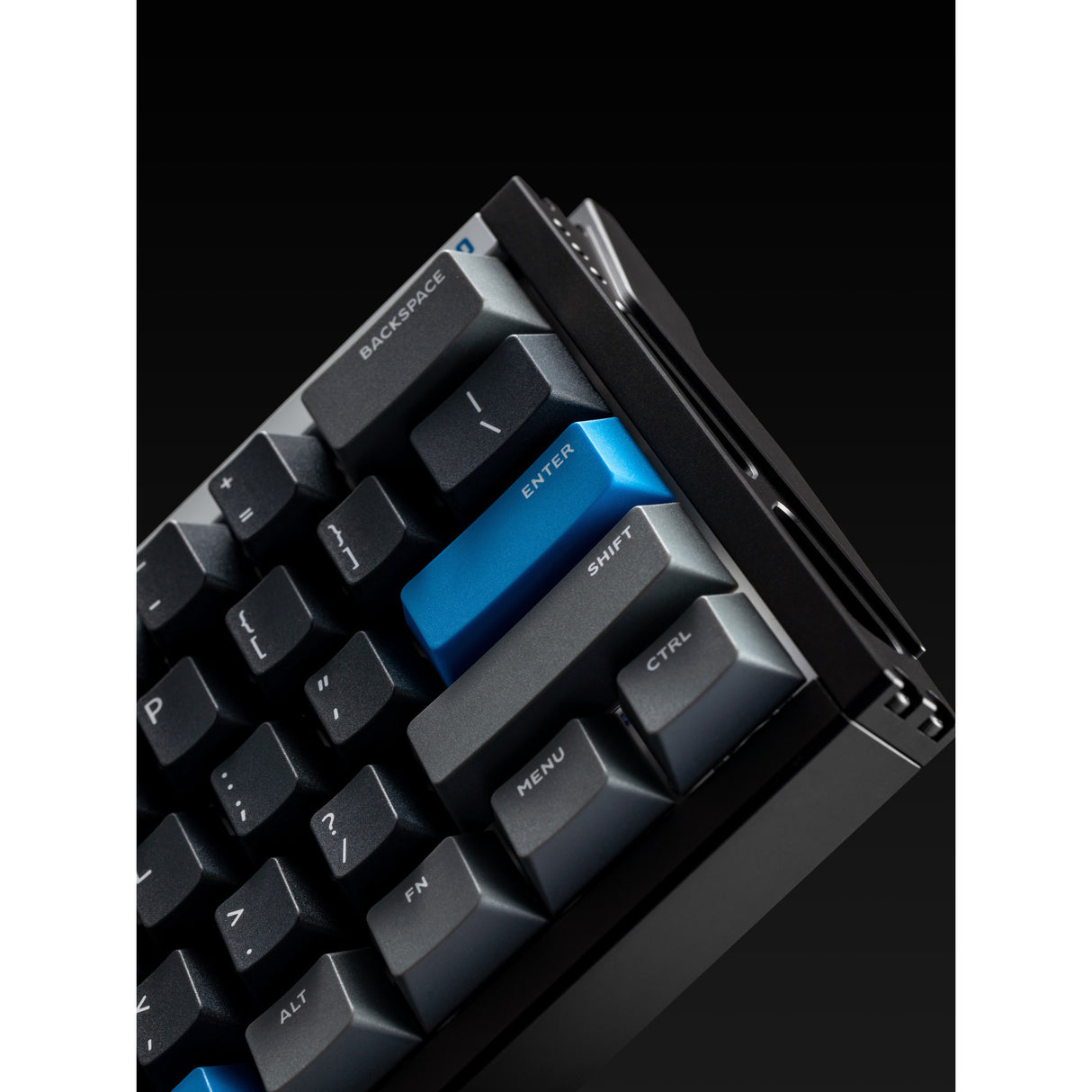 Clavier de jeu à commutateur magnétique Iqunix ez60 (noir, disposition américaine (qwerty), jeu de jade magnétique Gateron, 60 %, RVB, touches PBT double injection)