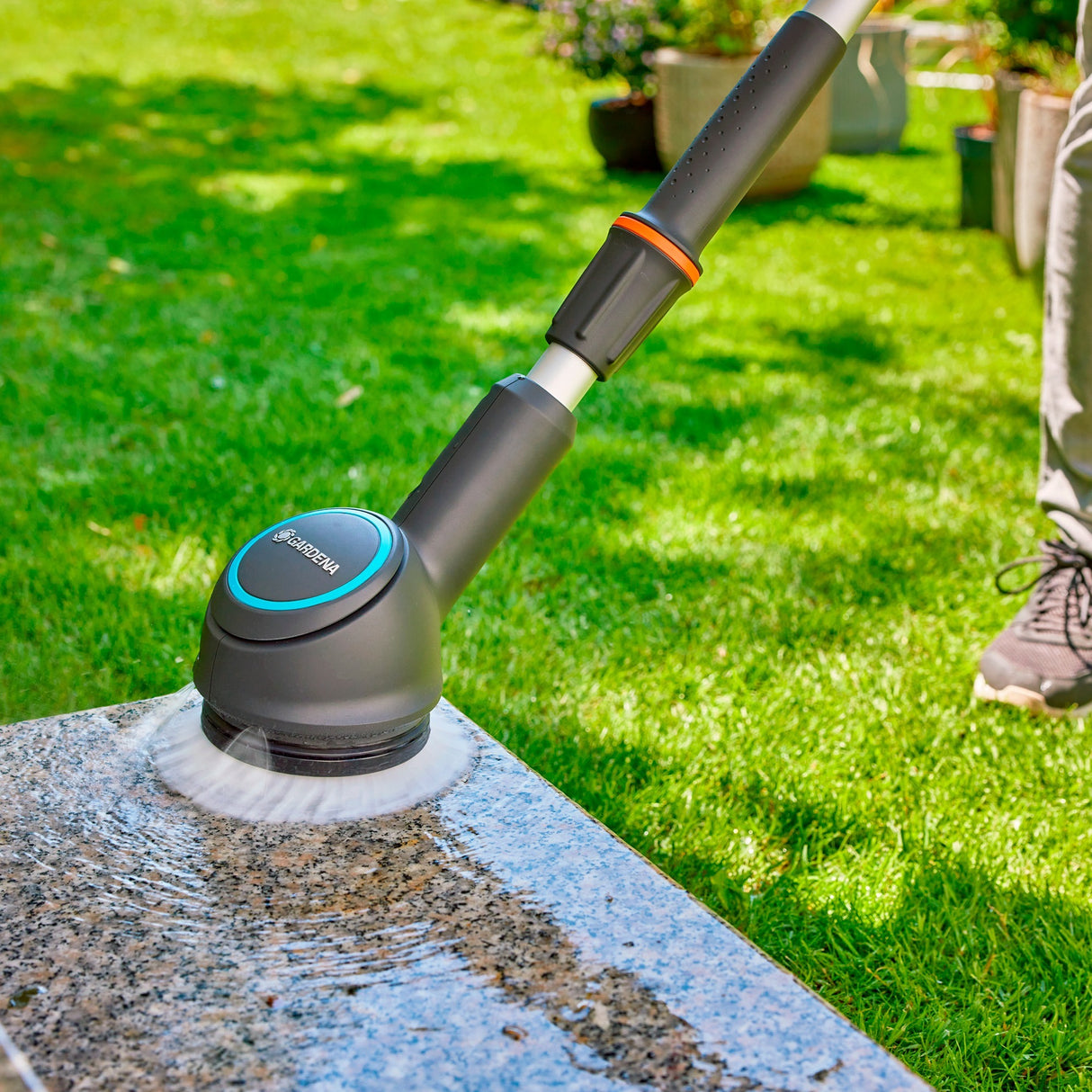 Attachement Gardena Aquabrush avec pinceau à disque, pour le AQU