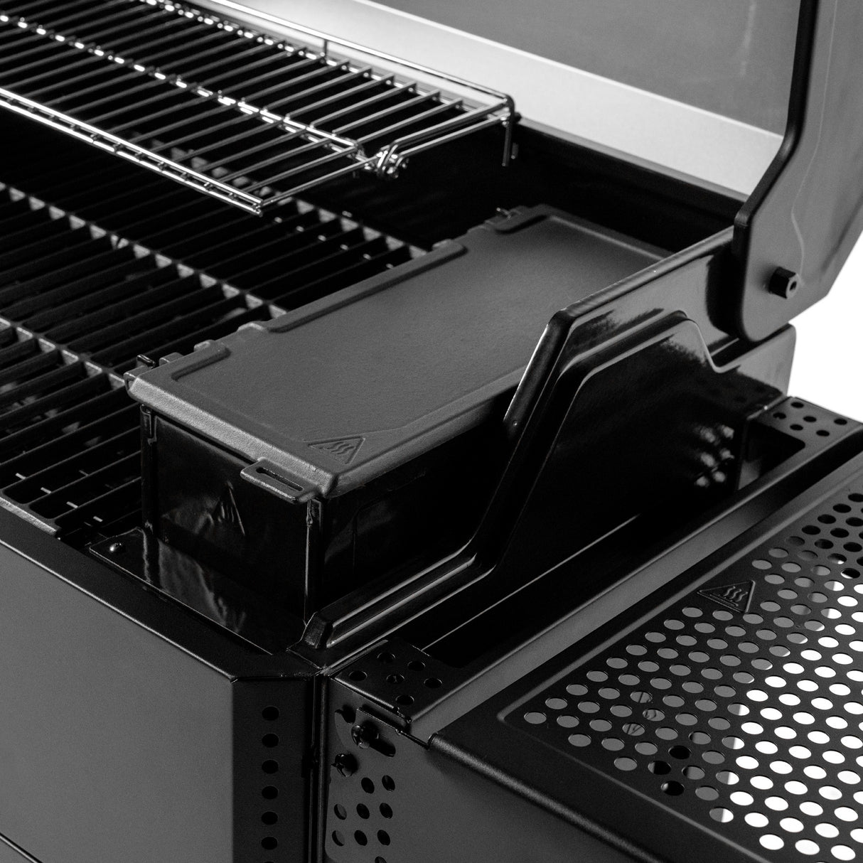 Masterbuilt Masterbuilt Autoignite Series 545 Barbecue de charbon de bois numérique E