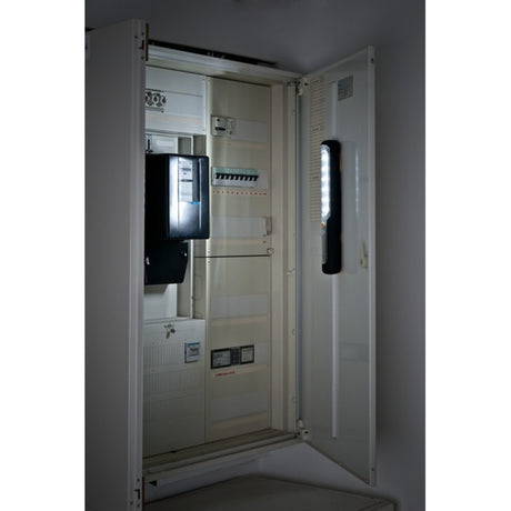 Lampe de poche LED Brennerstuhl avec batterie, lampe à main avec dynamo, pour le chargement (avec 6 LED SMD lumineuses et 9 heures d'autonomie)