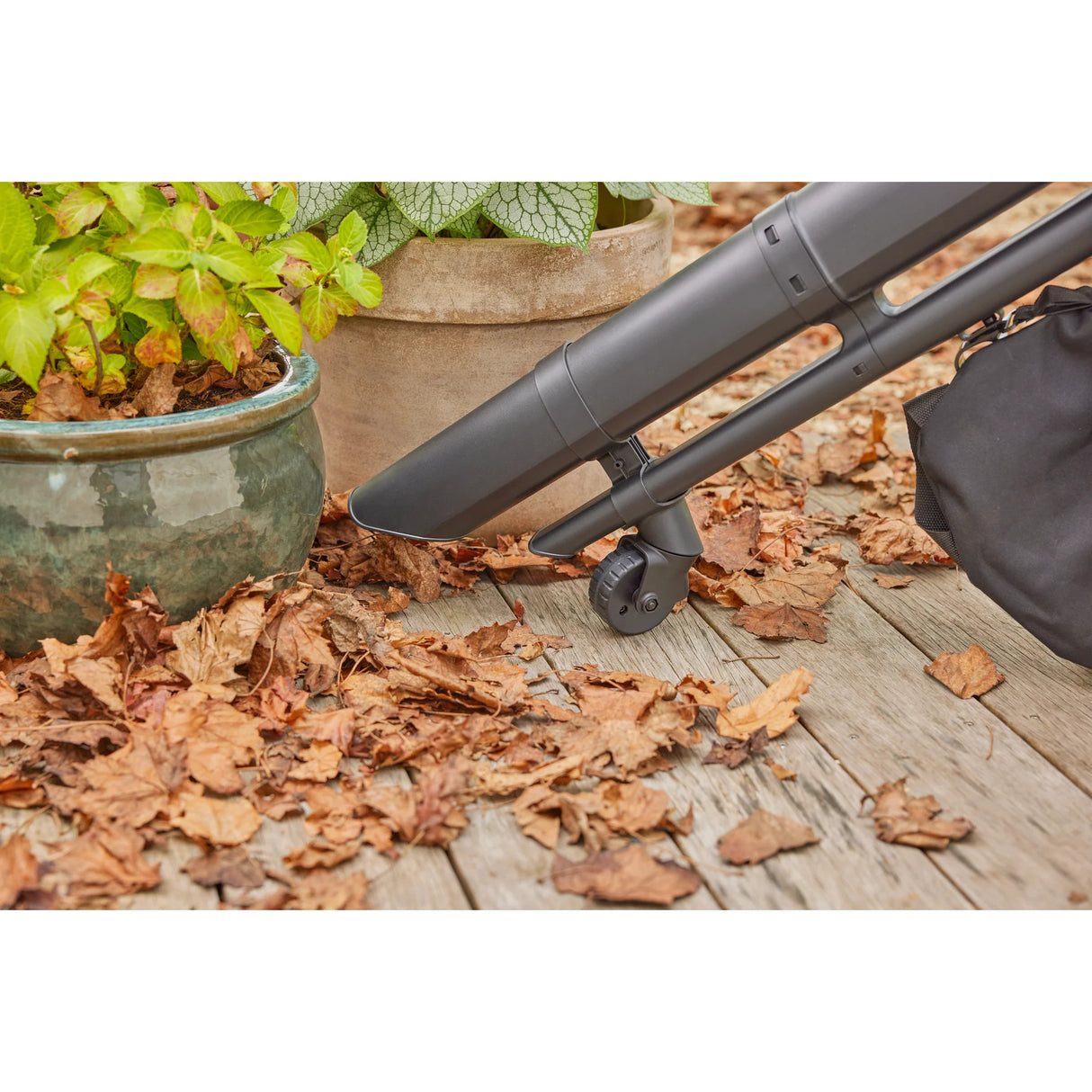 Aspirateur Gardena - souffleur powerjet collect aspirateur à feuilles souffleur de feuilles (gris noir, batterie 18v p4a et chargeur inclus)