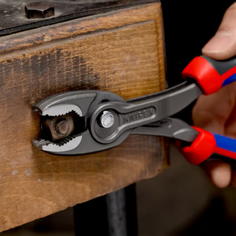 Pince à poignée avant Knipex | longueur 200 mm | gaines polies multi-composants | phosphaté noir | 1 pièce - 82 02 200 - 82 02 200