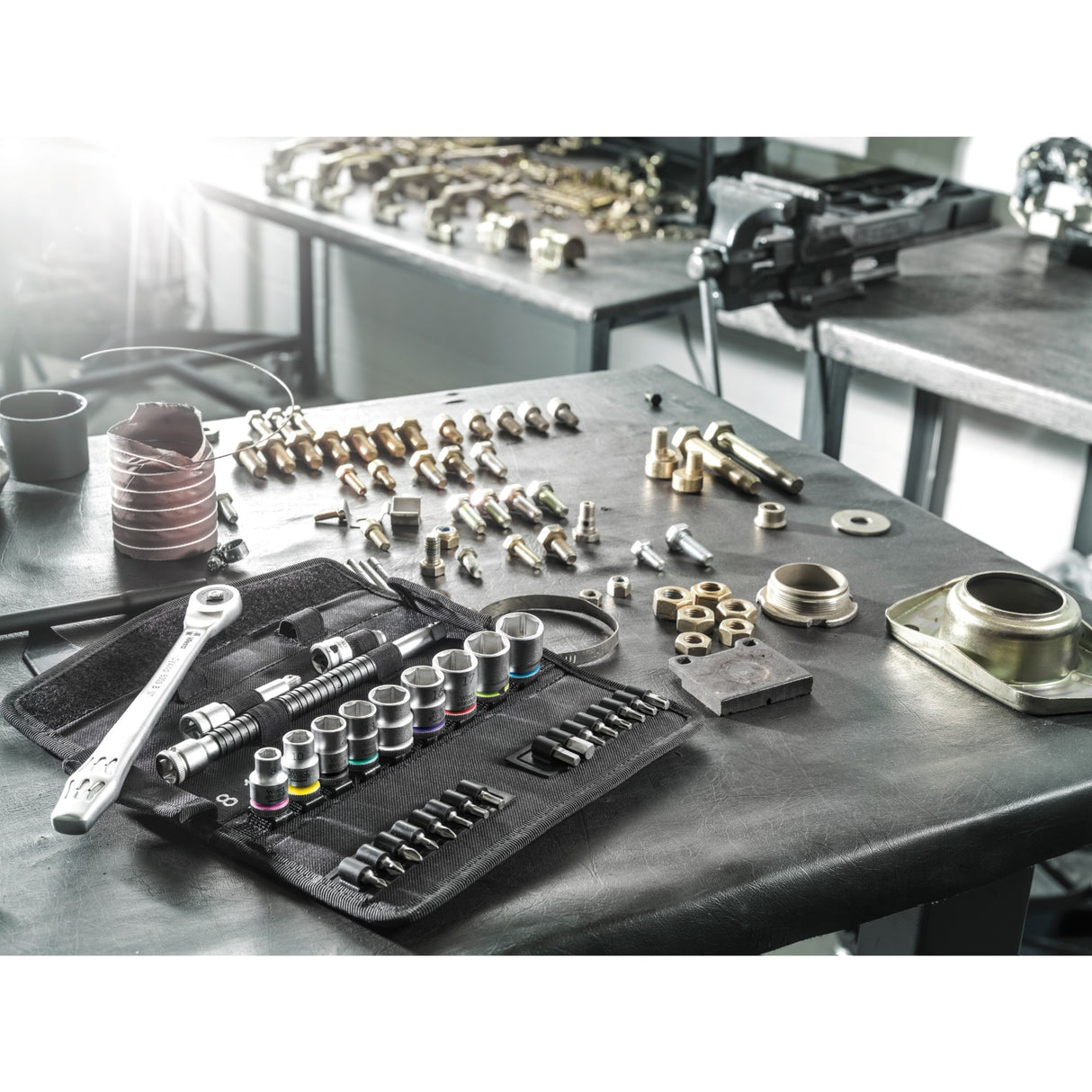 WAA 8100 SC 7 RATTELS MÉTAL ZYKLOP Set avec passager