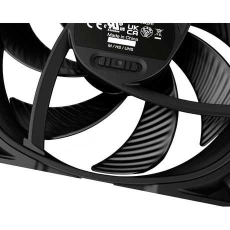 Soyez silencieux! Ventilateur de boîtier Silent Wings Pro 4 PWM (noir, 140 x 140 x 25 mm)