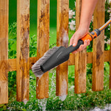 Gardena CleanSystem Hand Brush M Soft, avec une connexion de tuyau