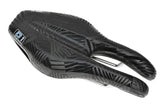 En collaboration avec la selle p1 gravel, noire