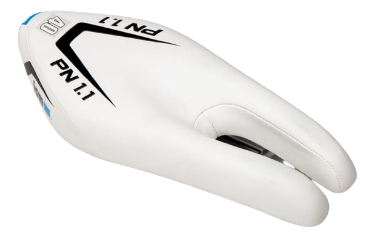 Selle en collaboration avec PN1.1 Performance étroite