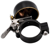 Katana sonne autour d'une cloche en laiton