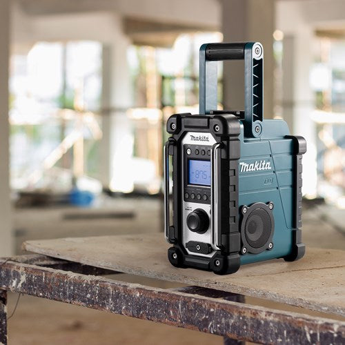 Radio de chantier Makita DMR116 | fm suis | sans piles | Fonctionne sur les batteries Makita LXT et G - DMR116