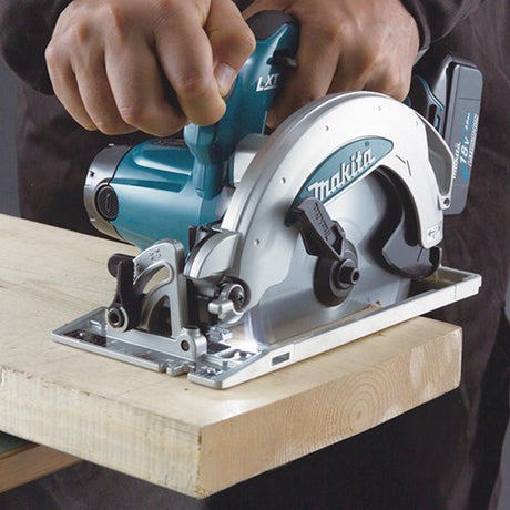 Makita dss610zj scie circulaire à main compacte | sans piles ni chargeur - dss610zj