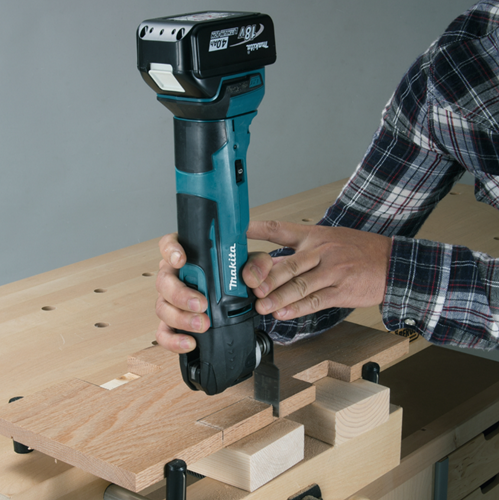 Makita dtm51z outil multifonction à batterie 18v avec système de dégagement rapide | carrosserie mobile - sans piles ni chargeur - dtm51z