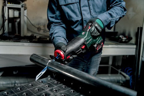 Scie alternative à batterie Metabo ssep 18 lt 18v | excl. batteries et chargeur