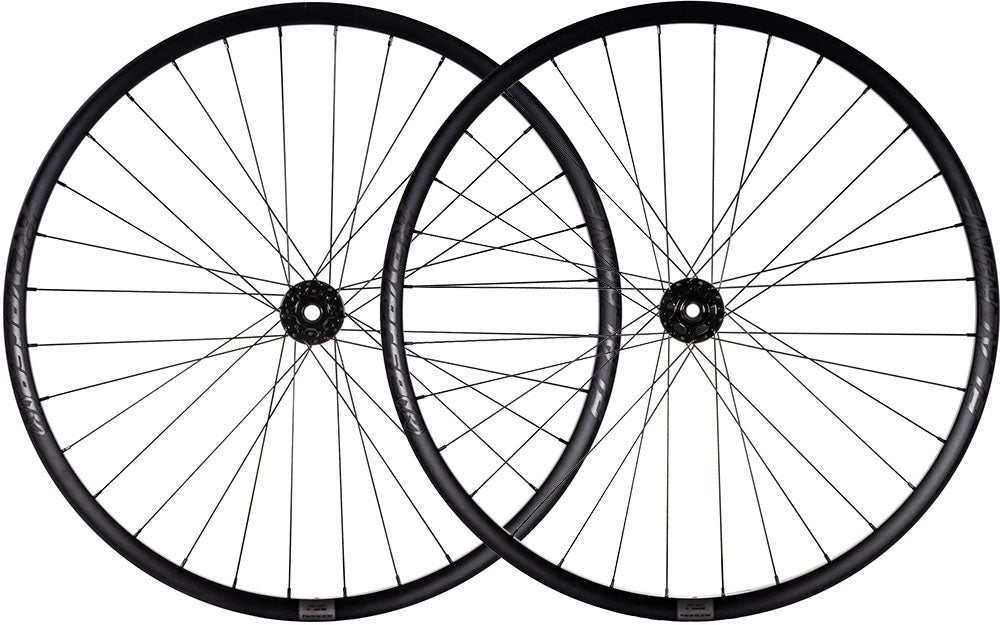 Reverse components black one 29 boost tubeless wheelset