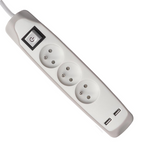 Terre des broches de la prise - 2 x USB A