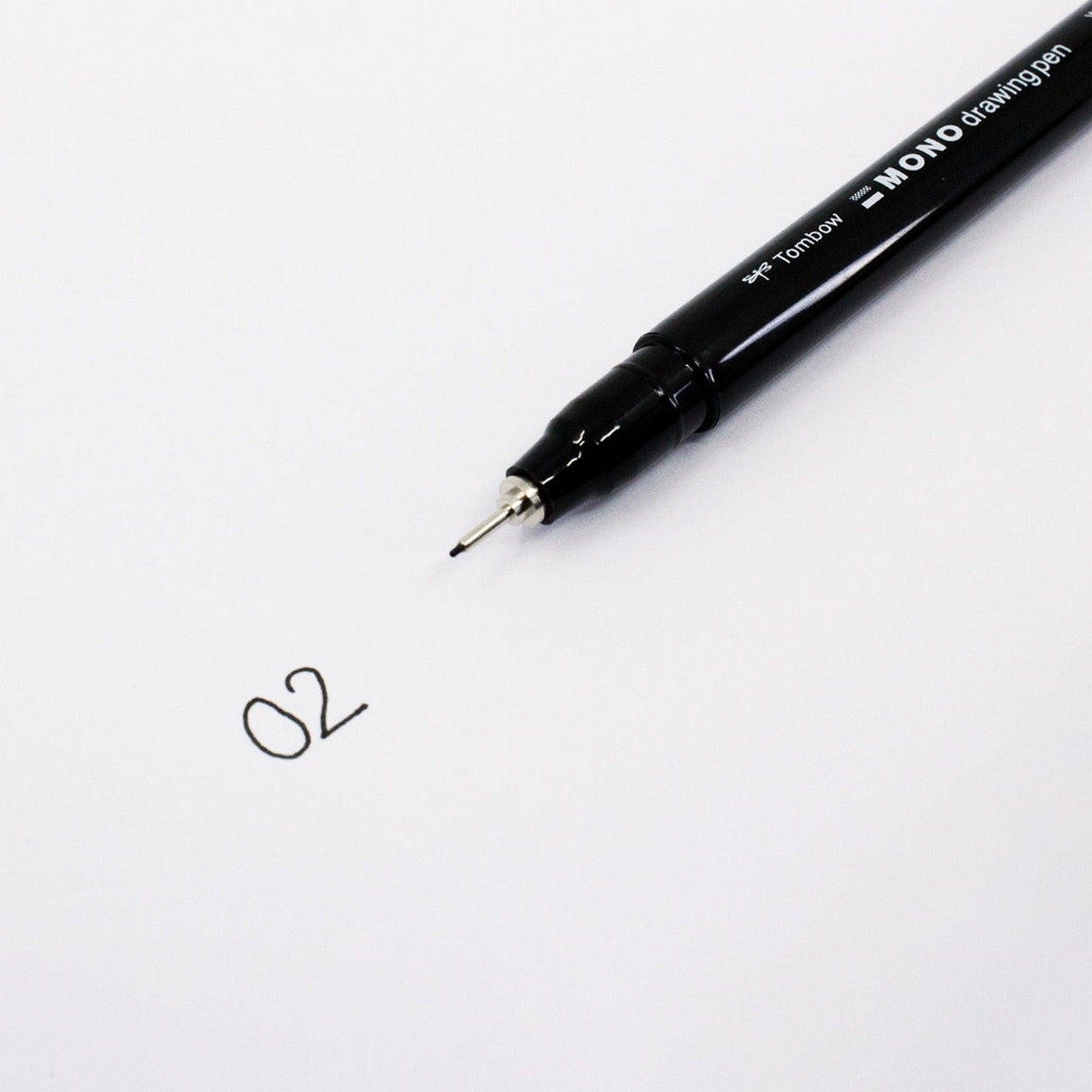 Tombow • stylo à dessin mono fineliner, largeur de trait 02 (env. 0,30 mm), noir