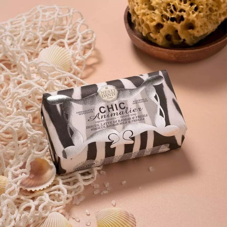 Nesti dante chic animalier hibiscus, savon freesia au lait de baobab 250gr.