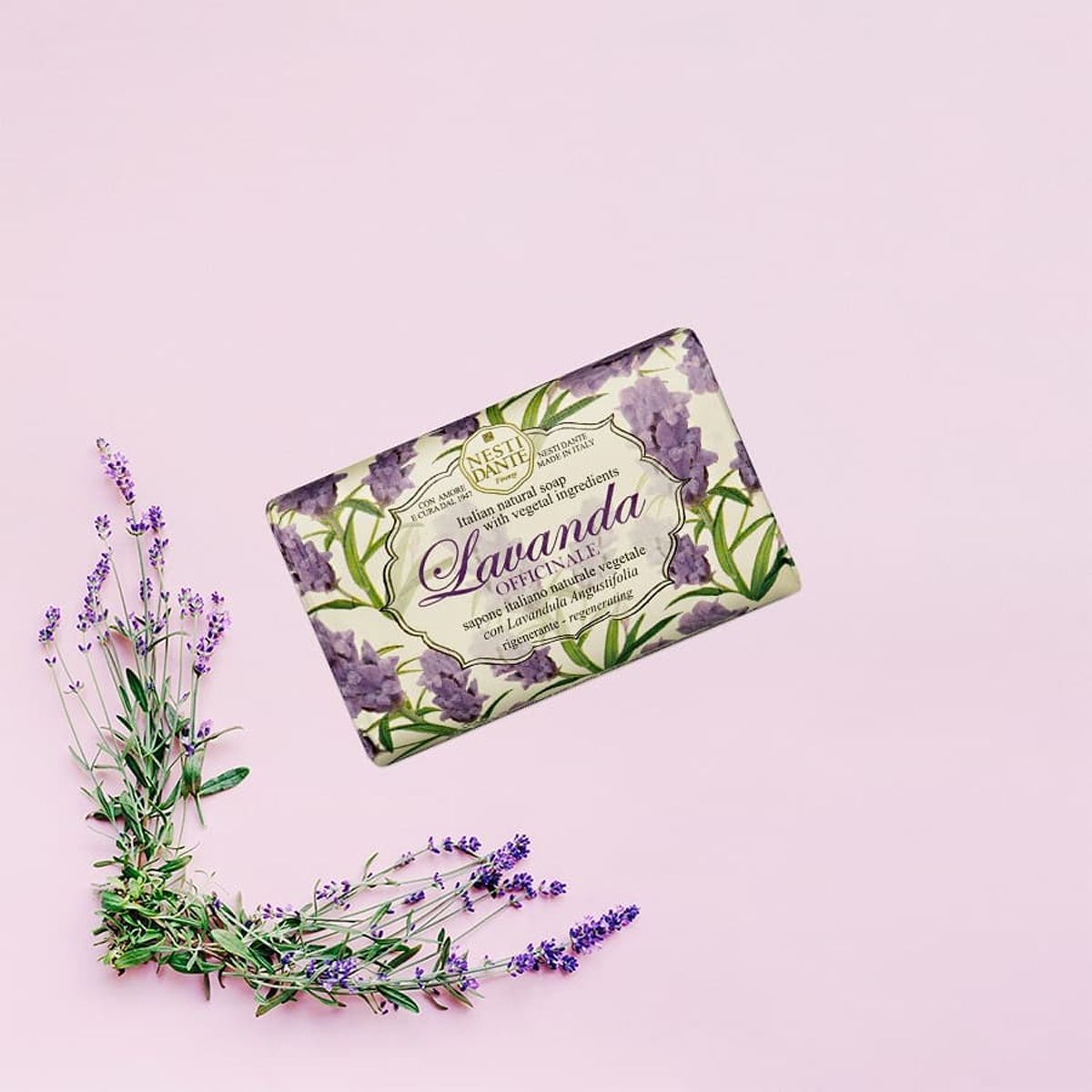 Savon officinal à la lavande Nesti dante 150gr.
