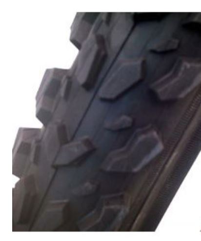 Deli Tire Forkdeli 24x1,95 gruboziarniste 50-507 czarny