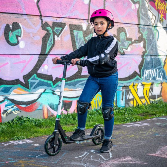XOOTZ Grand roulage étape pied frein junior blanc noir